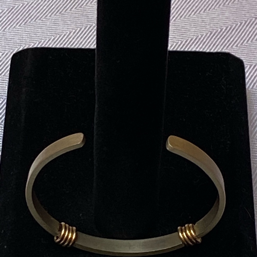 5/$20⭐️Cuff bracelet - Picture 8 of 8